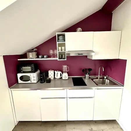 Purple House - Garibaldi Fs Apartment